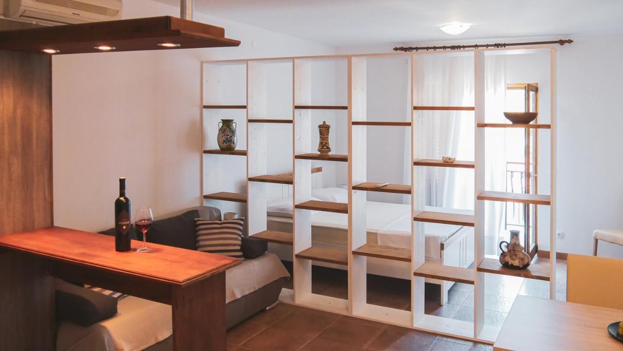 Fully Renovated One Bedroom Apartment With A Seaview - A Sevid Esterno foto